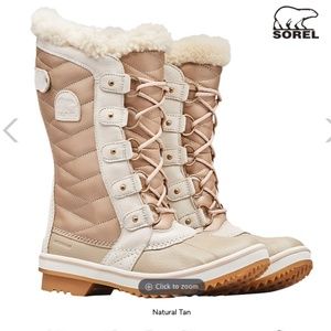 Sorel 7 women’s waterproof snow boots Tofino gold